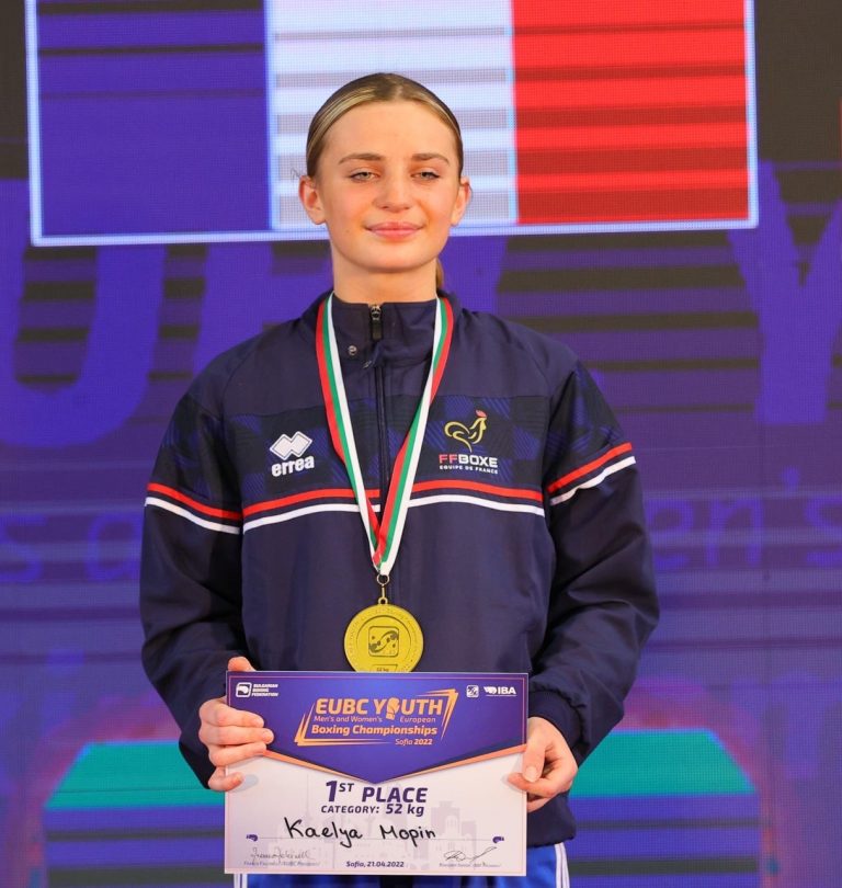La honfleuraise Kaelya Mopin Championne d’Europe Juniors de boxe