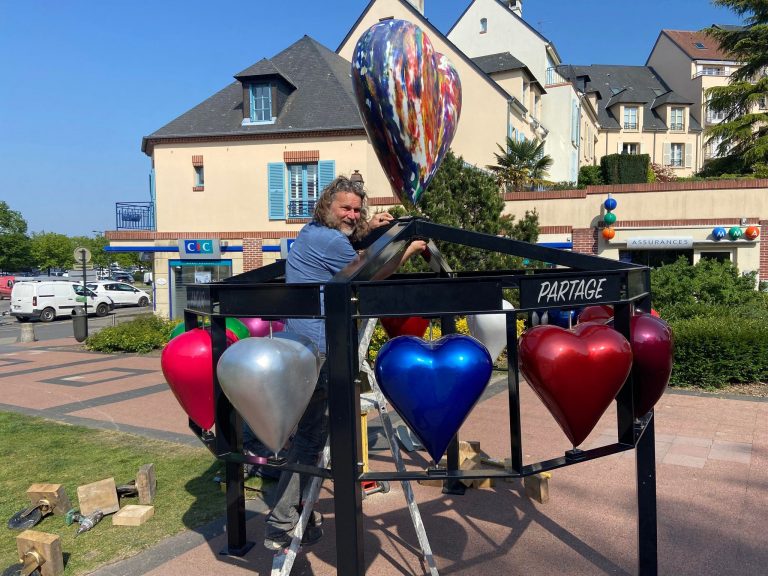 Le moulin des cœurs de Xavier Bertin quitte Honfleur