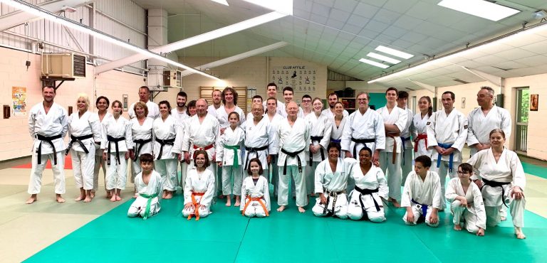 Cours de karaté avec la championne d’Europe, Sabrina Buil…