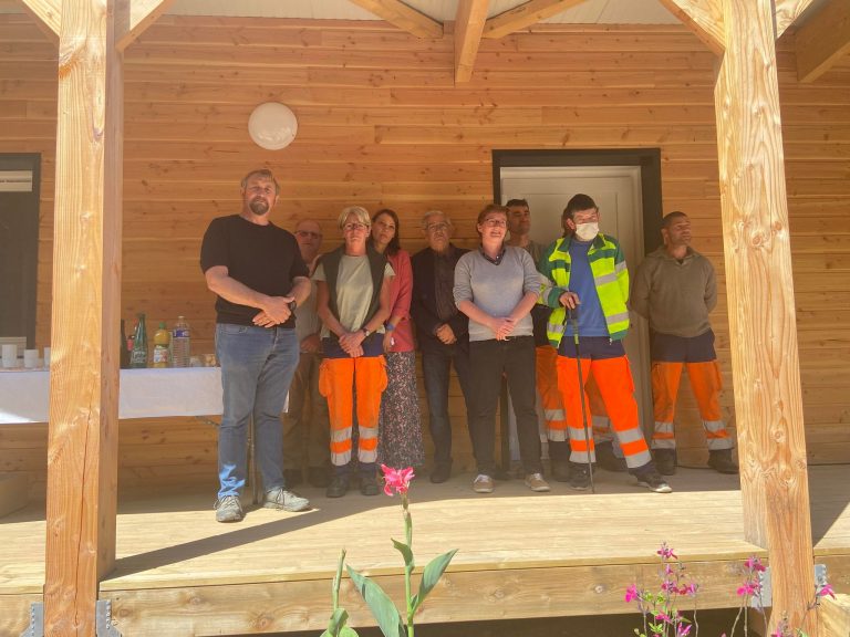 Inauguration des nouveaux vestiaires pour le personnel des espaces verts de la ville