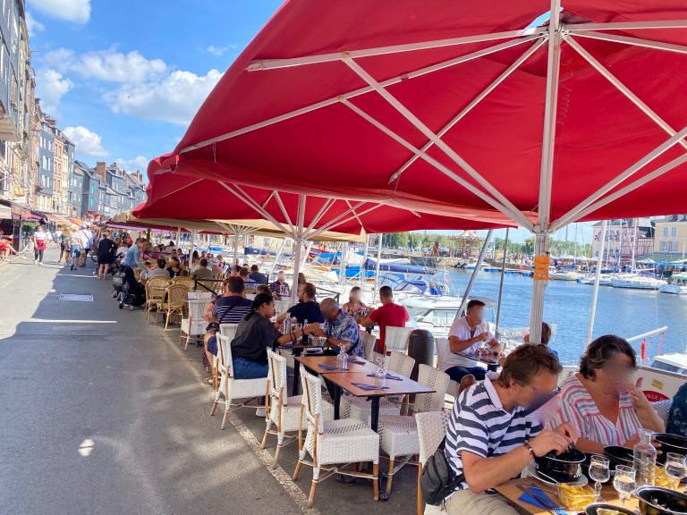 Quinzaine jours de plus pour l’exploitation des terrasses à Honfleur….