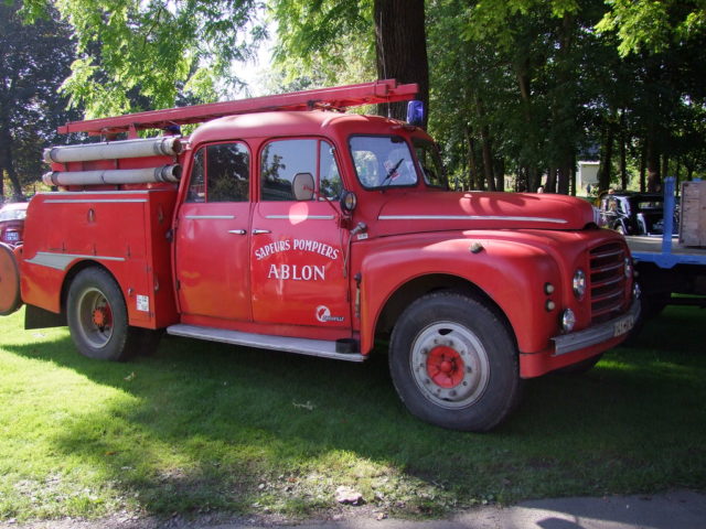 Le temps d’un week-end, l’ancien camion de pompiers d’Ablon pourrait revenir dans sa commune…
