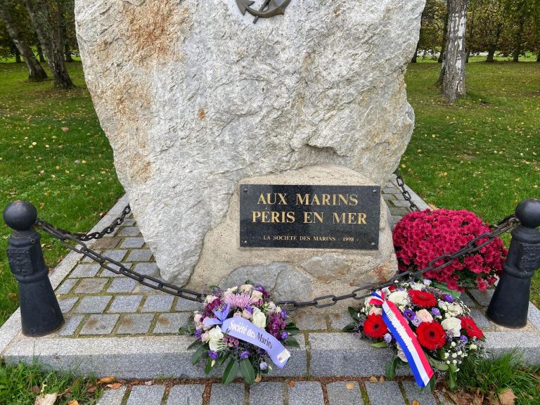 La société des marins rend hommage aux disparus