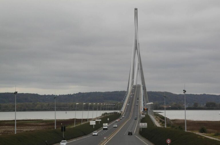Augmentation du prix du passage au pont de Normandie