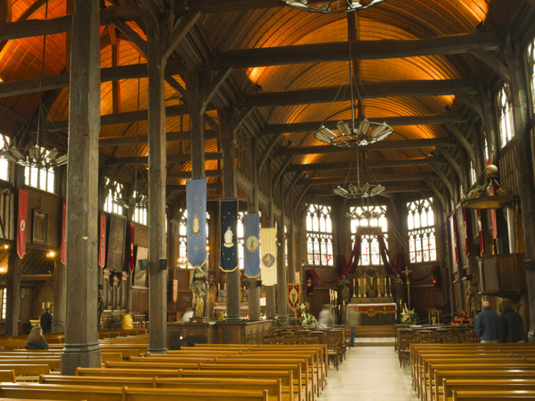 Honfleur : trois chanteurs lyriques à la messe dominicale de Sainte-Catherine
