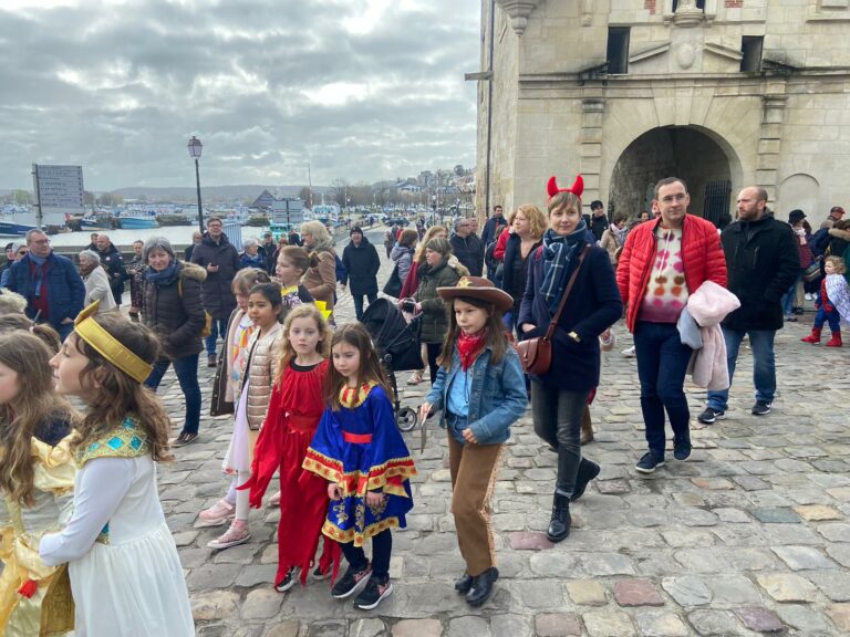 Une véritable réussite pour le carnaval des écoles de Honfleur