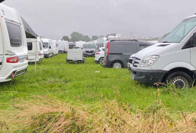 Les gens du voyage s’installent sur la commune d’Ablon…