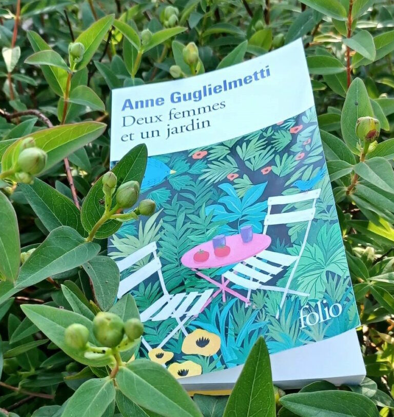 « Deux femmes et un jardin » de Anne Guglielmetti