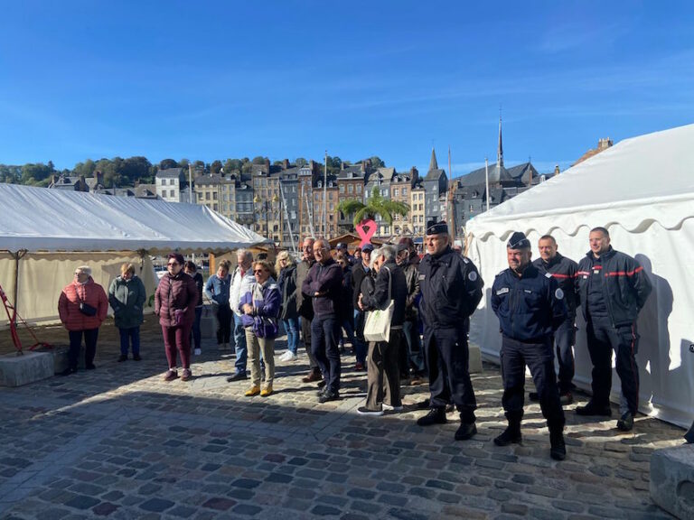 Moment de recueillement à Honfleur en mémoire des victimes du terrorisme