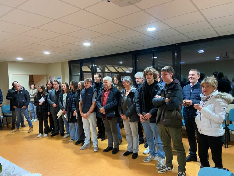 Honfleur : Remise d’une bourse d’études aux bacheliers du Lycée Albert-Sorel