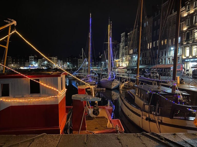 Les Vieux Gréements illuminent le Vieux Bassin