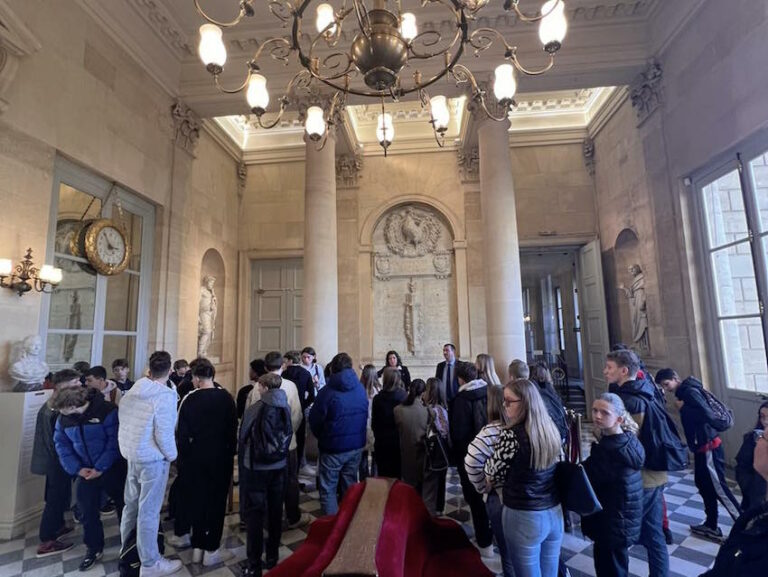 Les lycéens honfleurais découvrent l’Assemblée nationale…