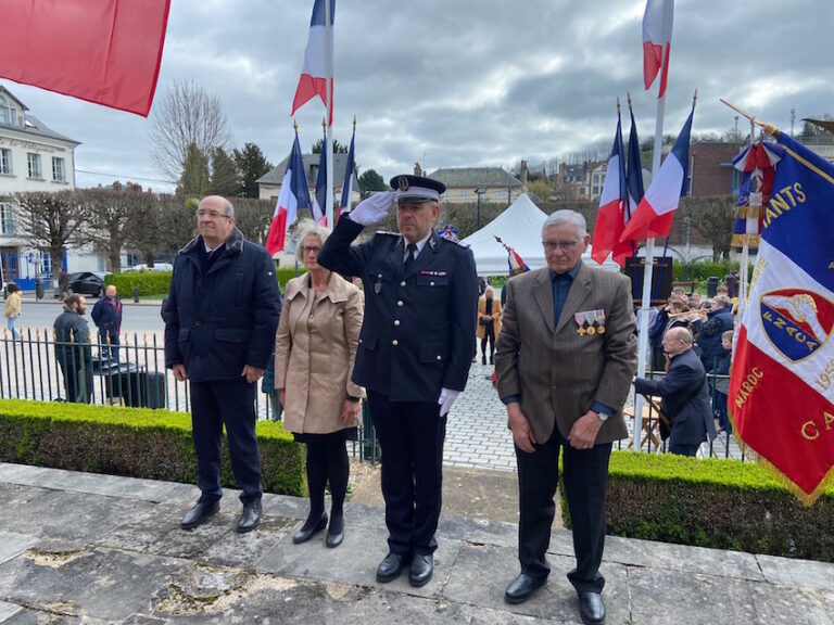 Honfleur rend hommage aux victimes de la guerre en Algérie