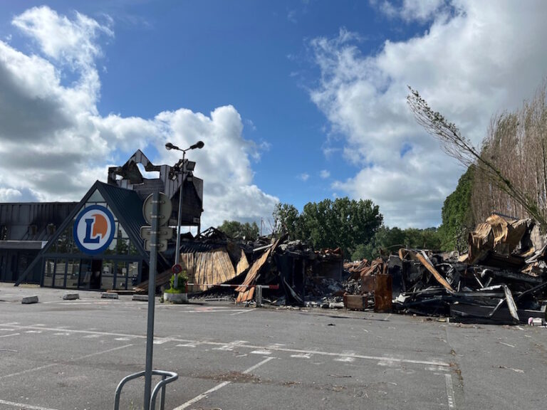 Honfleur : Les travaux de déblaiement de l’ancien centre Leclerc se poursuivent…