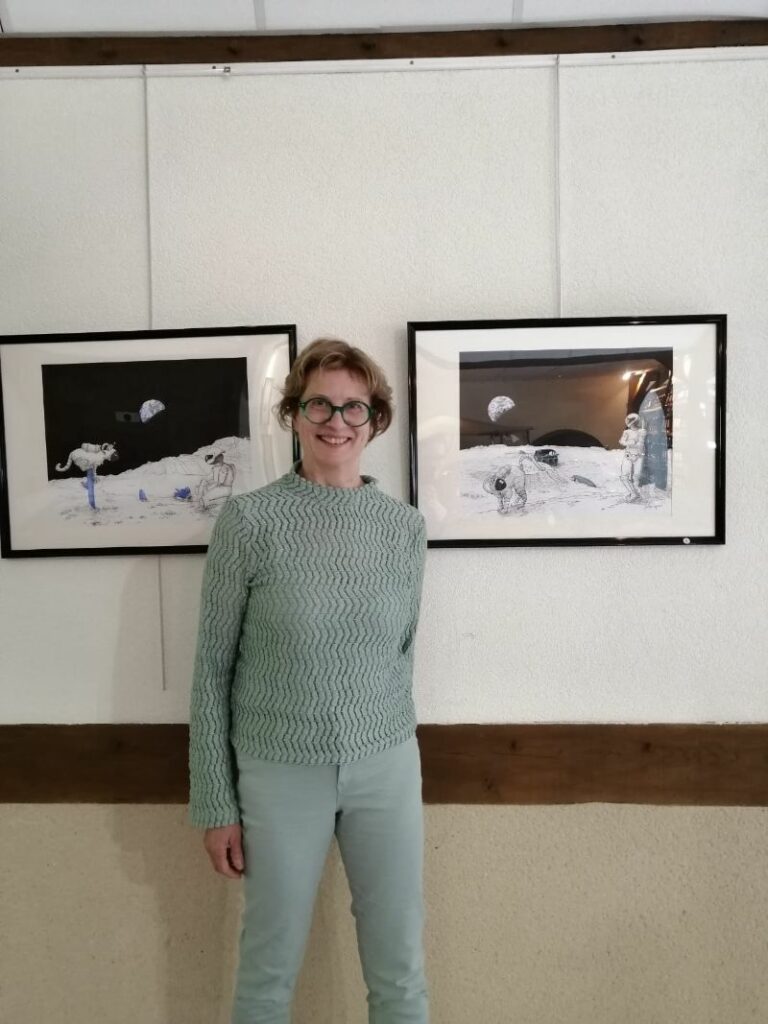 Les « Chastronautes » de Jocelyne Coignard sont exposés à la distillerie Busnel de Cormeilles