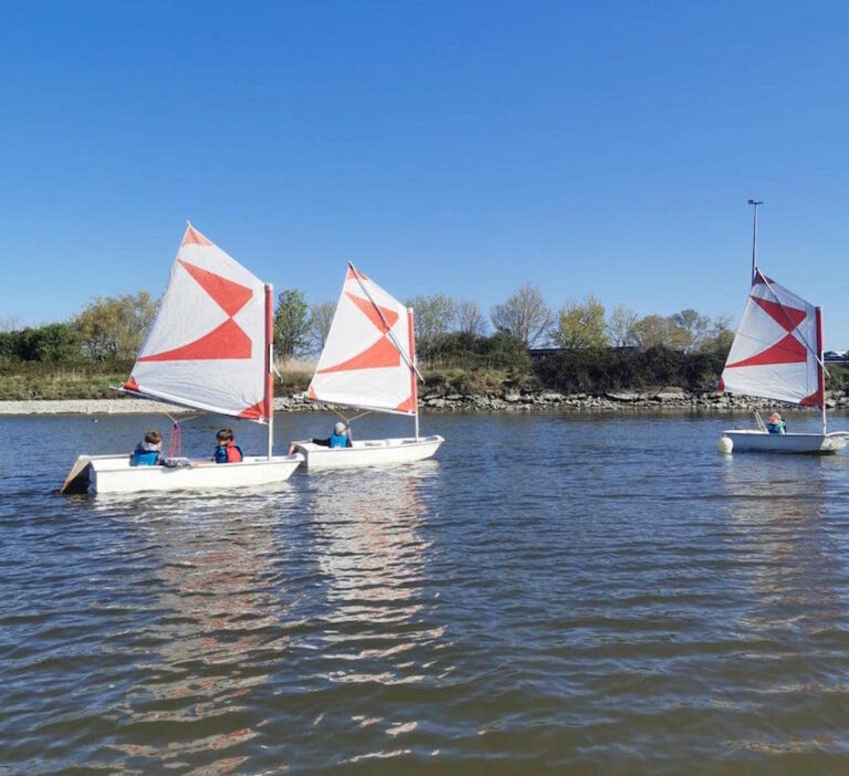 Honfleur : Pour la fête des marins le CNH propose une initiation à la voile dans le Vieux Bassin…