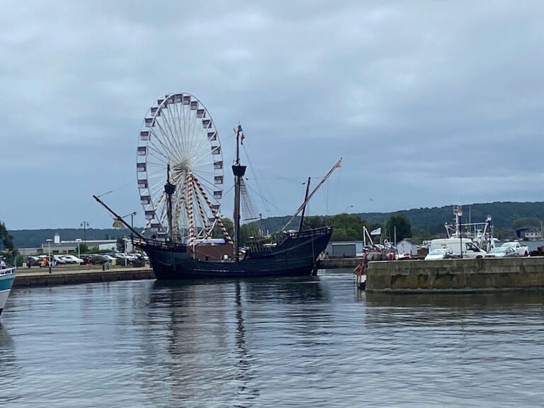 Le « Nao Victoria » fait escale à Honfleur 