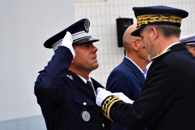 Honfleur : le Commandant de police Frédéric Balard reçoit la médaille d’or de la police nationale…