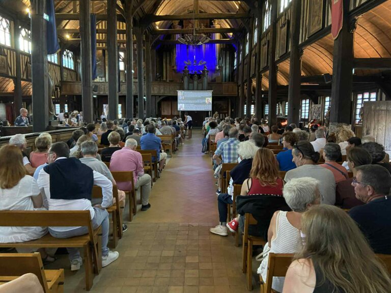 Honfleur : Le concert d’orgue et chant fait le plein à Sainte-Catherine.
