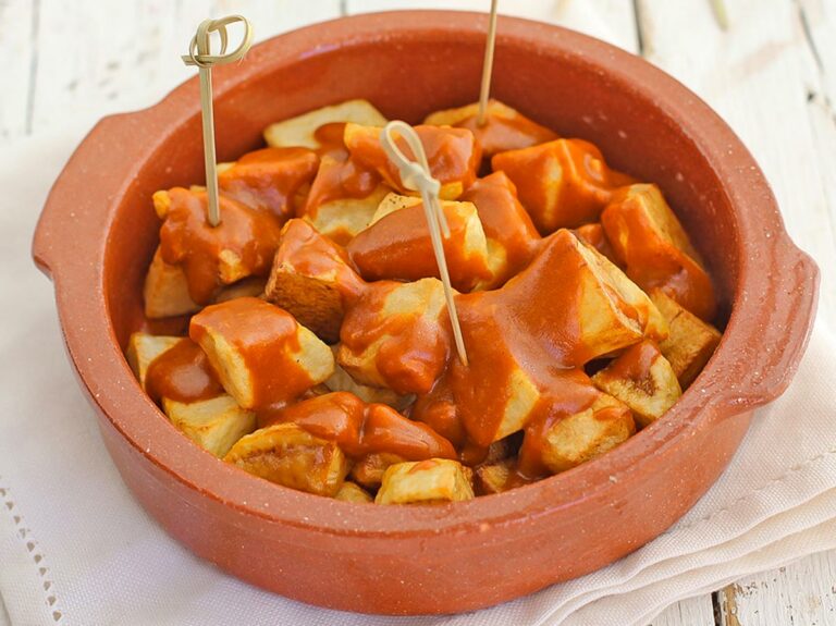 Patatas bravas