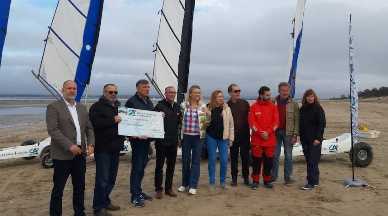 Honfleur : remise de chèque pour l’école de voile