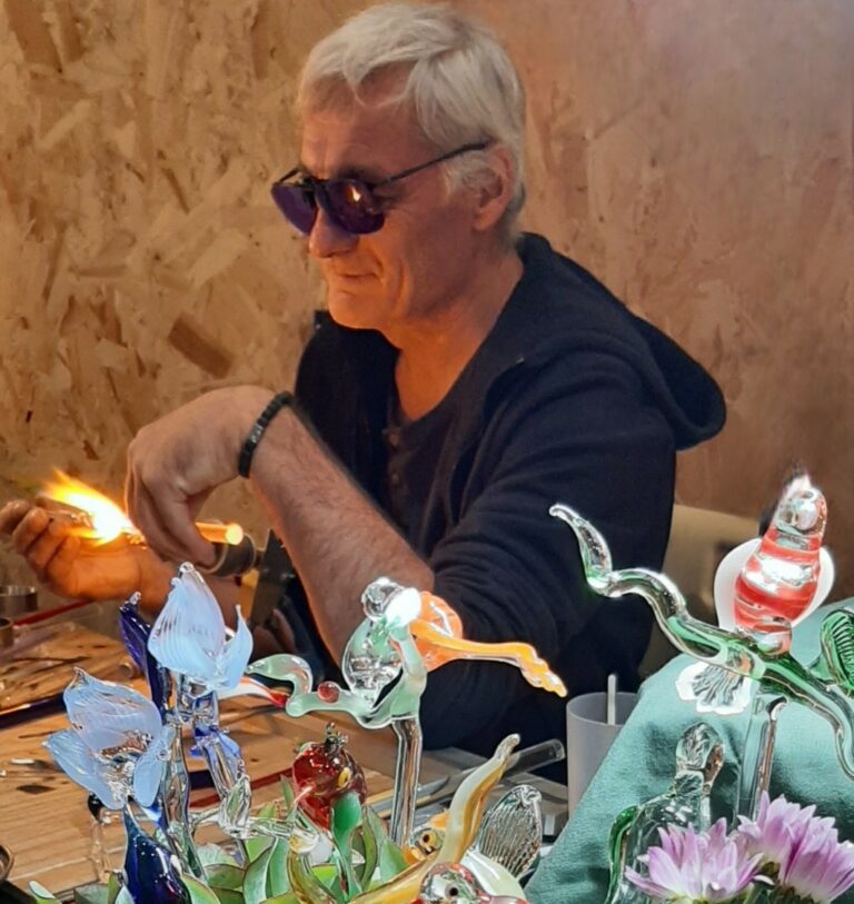 Dans le terrier du « Lapin de Verre » du 12e salon de Honfleur…