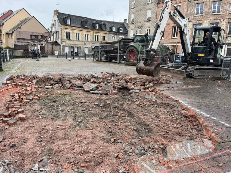 La Rivière Saint-Sauveur : Début des travaux pour la future Halle de la Forge…