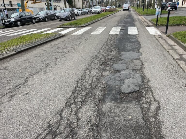 Honfleur : La détérioration de la rue de la République et du Cours Albert Manuel, inquiète les usagers…