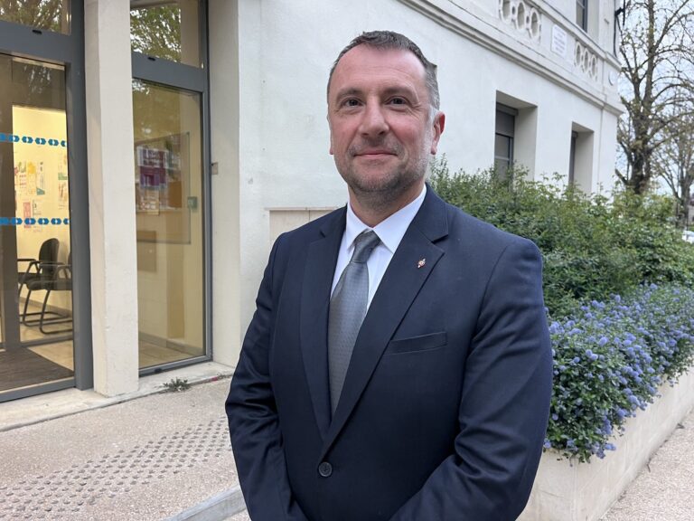 Îlot Ste-Catherine : les commerces de la rue du Dauphin et des Logettes sont également impactés, la municipalité va les accompagner, confirme Erwan Le Floch…