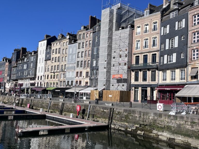Honfleur : Immeubles du Quai Sainte-Catherine, l&rsquo;option de la déconstruction finalement écartée…