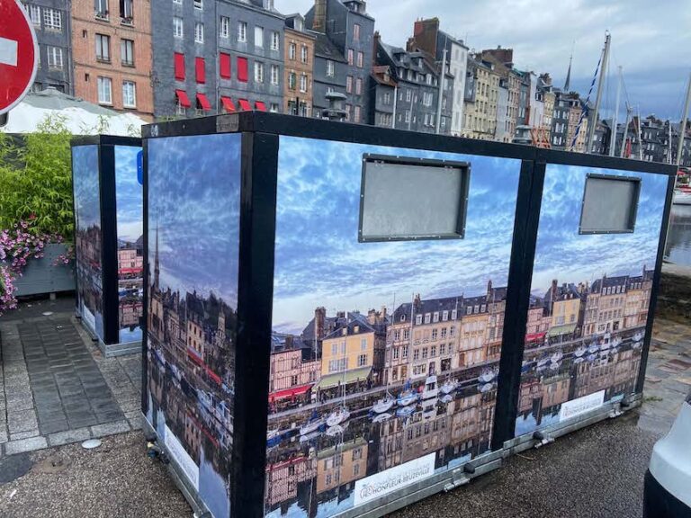 Honfleur : Les conteneurs à poubelles du quai Sainte-Catherine pourraient disparaitre…