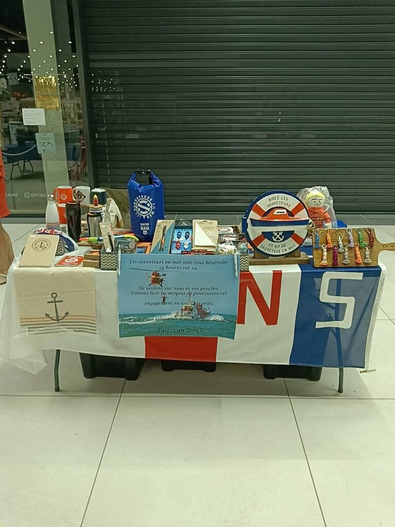 Honfleur : La SNSM au centre E-Leclerc